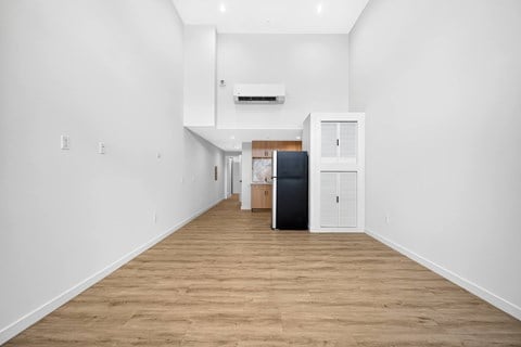 Floor plan for 1 bed, 1 bath, 580 sqft